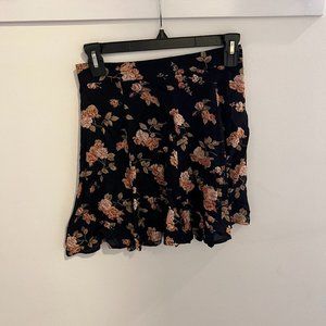 Brandy Melville | Black Floral Mini Skirt